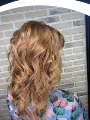 Услуги для волос и ногтей со скидкой до 58% 